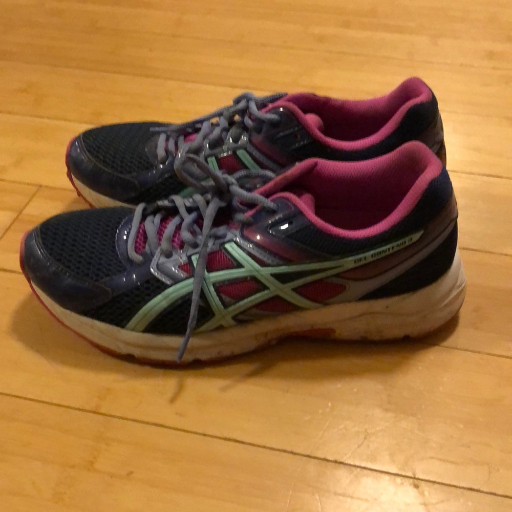 ASIC running shoes - Size 9